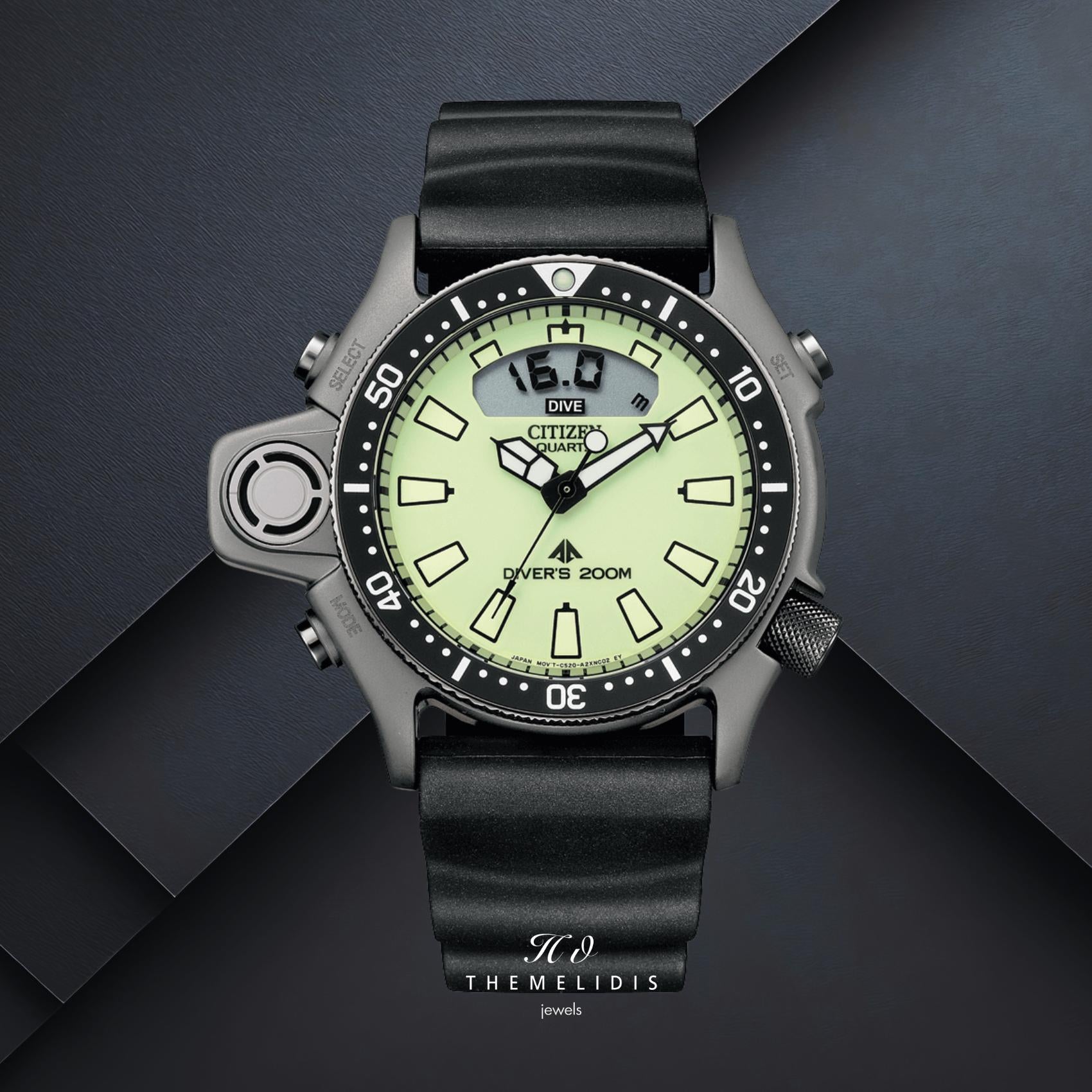 Καταδυτικό ρολόι Citizen Promaster Divers JP2007-17W με πράσινο καντράν 44mm, αναλογική και ψηφιακή προβολή και περιστρεφόμενη στεφάνη.