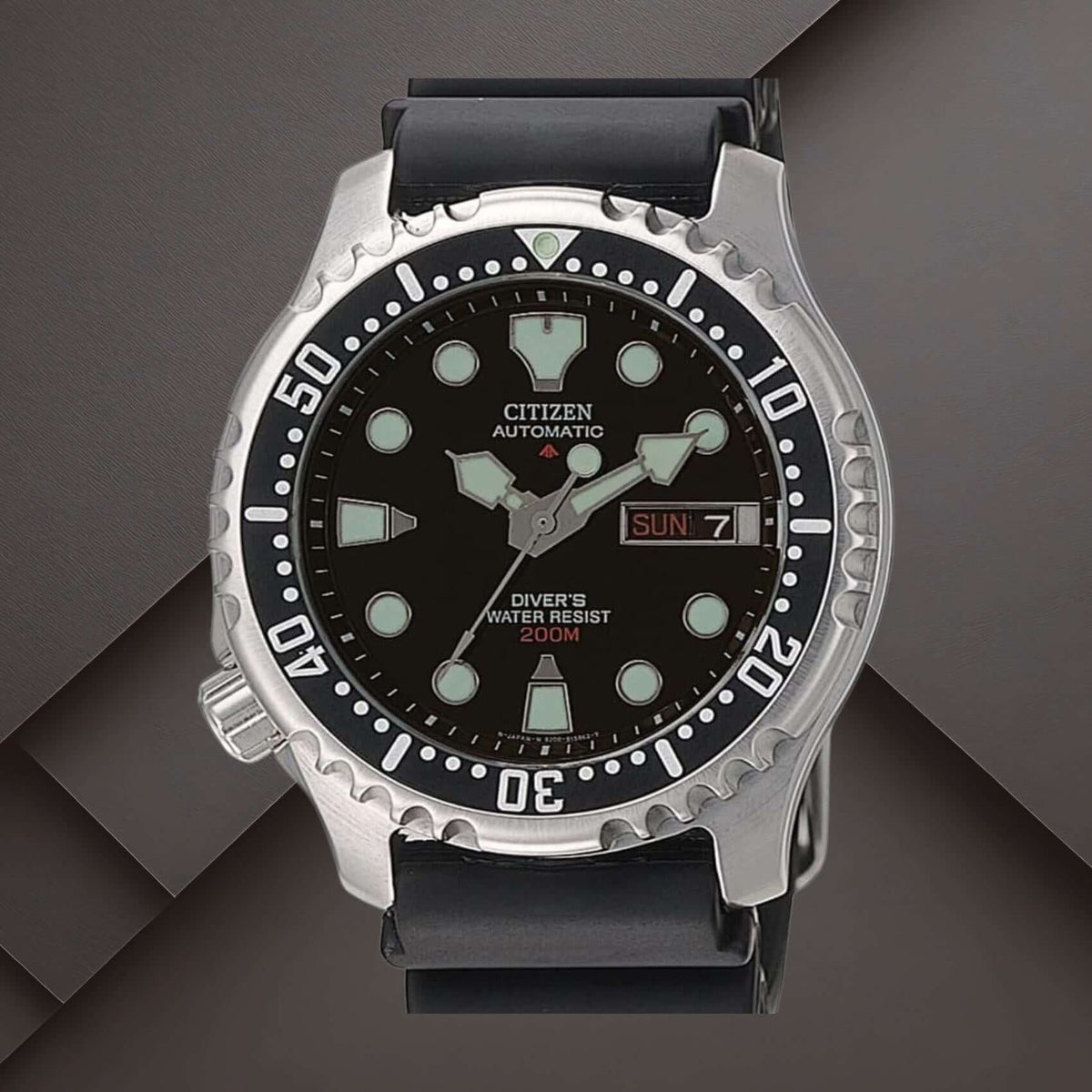 Citizen NY0040-09EE ανδρικό ρολόι Promaster Divers με μαύρο καουτσούκ λουράκι, μαύρο καντράν 42mm και περιστρεφόμενη στεφάνη.