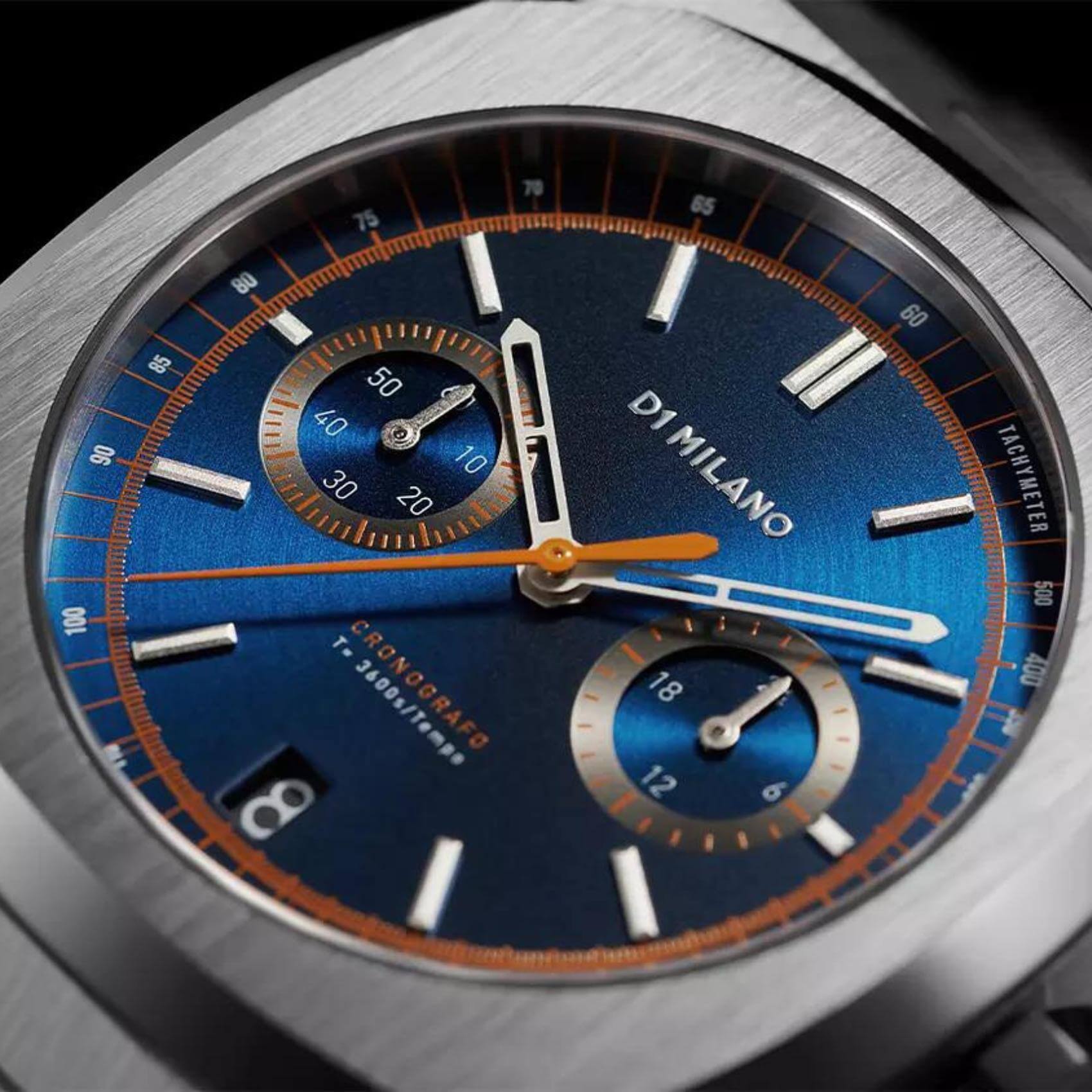 Ρολόι D1 Milano Royal Blue D1-CHBJ09 χρονογράφος με ασημί ατσάλινο μπρασελέ και μπλε καντράν 41.5mm με οκτάγωνο σχήμα.