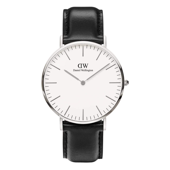 Ρολόι Daniel Wellington Sheffield DW00100020 με μαύρο δερμάτινο λουράκι, άσπρο καντραν, μηχανισμό μπαταρίας και στρογγυλό σχήμα με διάμετρο 40mm αδιάβροχο στις 3ΑΤΜ-30Μ.