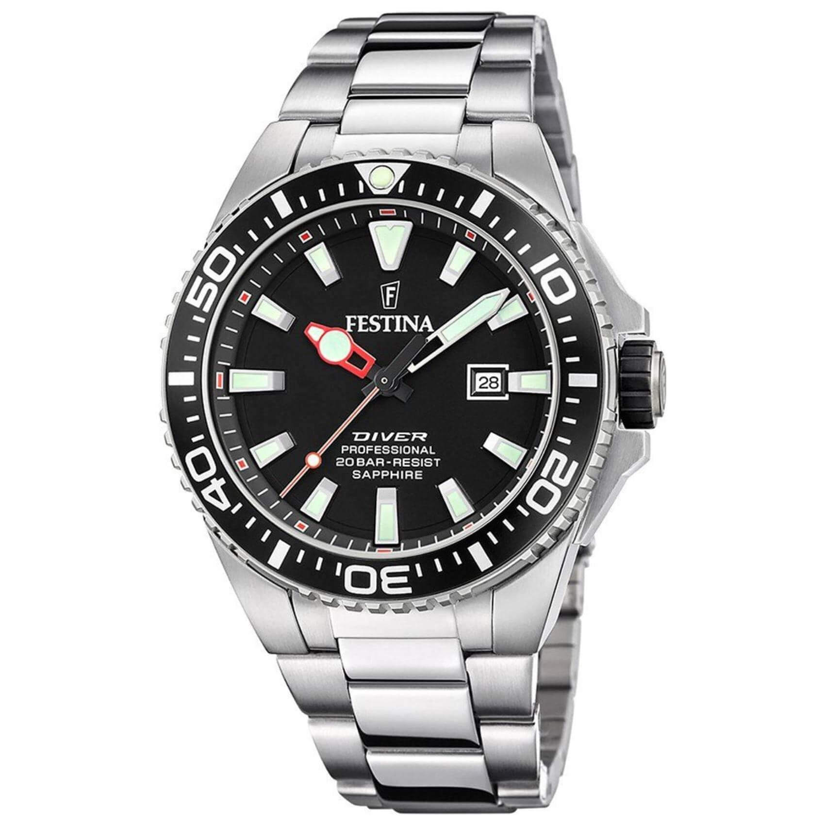 Καταδυτικό ρολόι Festina Diver Proffesional F20663/3 με ασημί μπρασελέ, μαύρο καντραν με ένδειξη ημερομηνίας, στεγανότητα 20 ATM και κάσα με διάμετρο 45,7m.