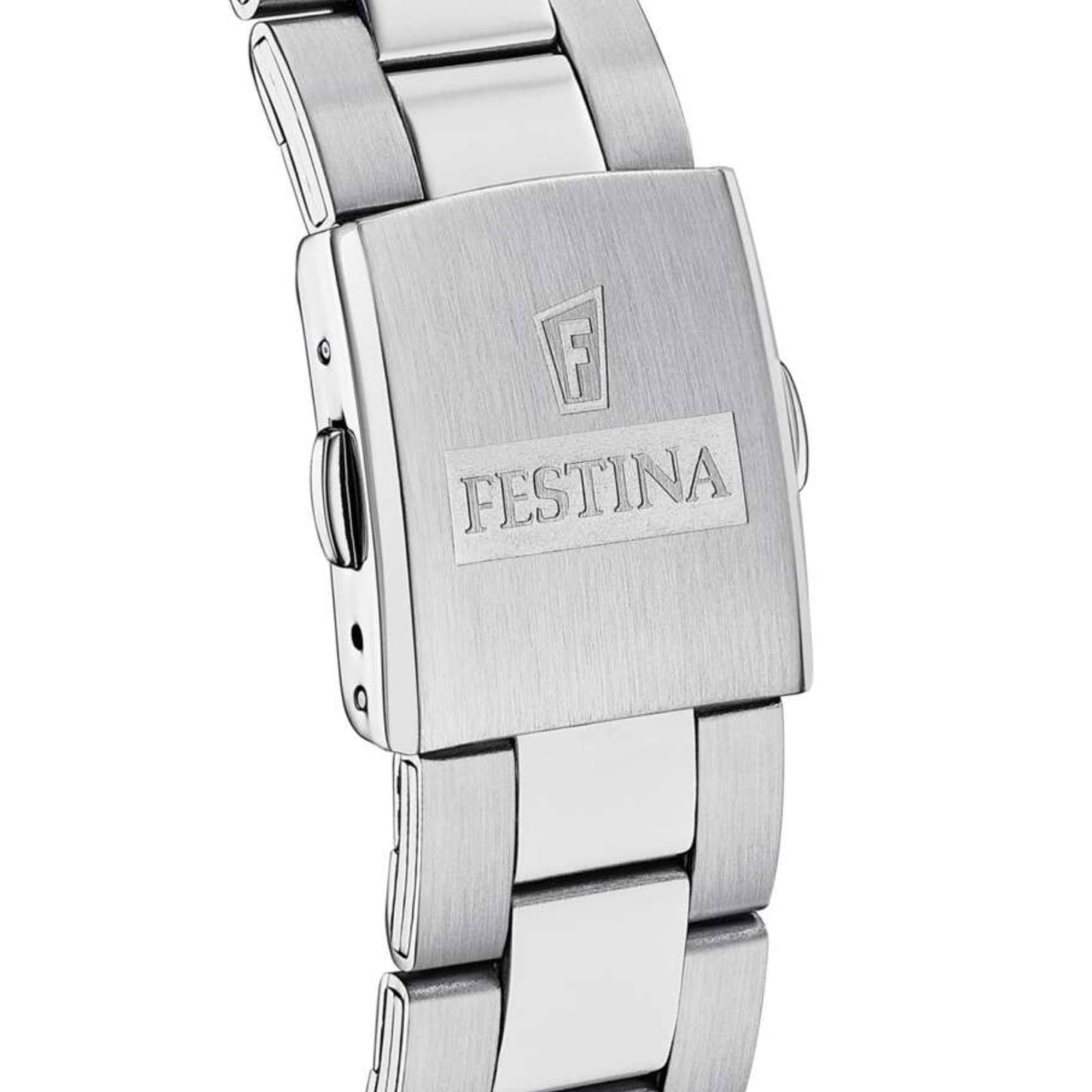 Ρολόι Festina F16820/4 χρονογράφος με ασημί ατσάλινο μπρασελέ, μαύρο καντραν, μηχανισμό μπαταρίας, στρογγυλό στεφάνι με διάμετρο 44mm αδιάβροχο στις 5ΑΤΜ-50Μ.