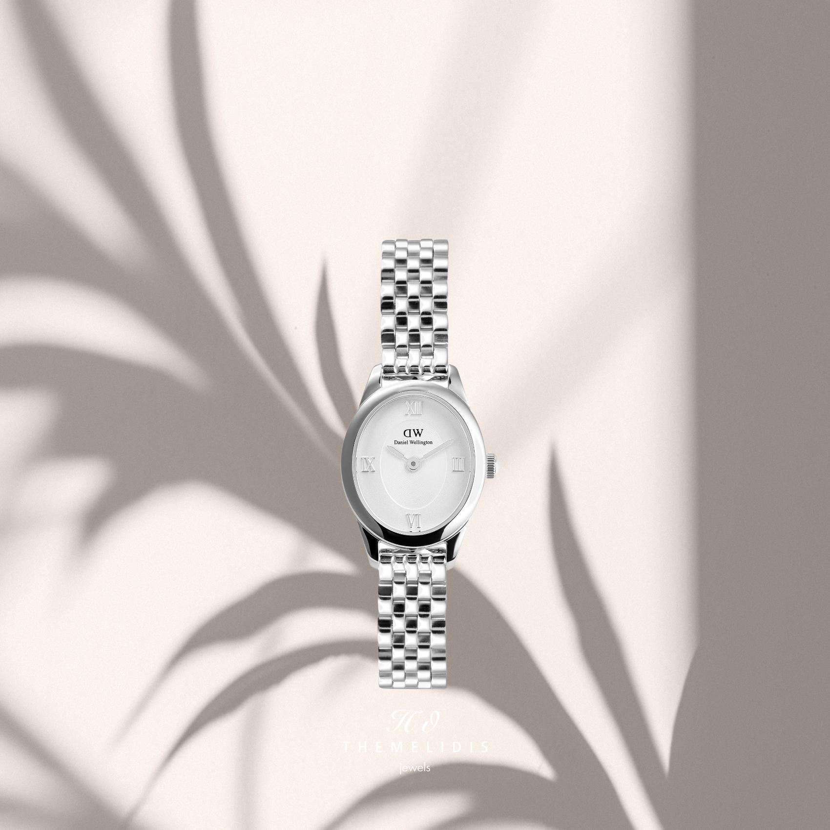 Γυναικείο ρολόι Daniel Wellington Ophelia Mini DW00100808 με ασημί μπρασελέ και λευκό καντράν 22x25.5mm