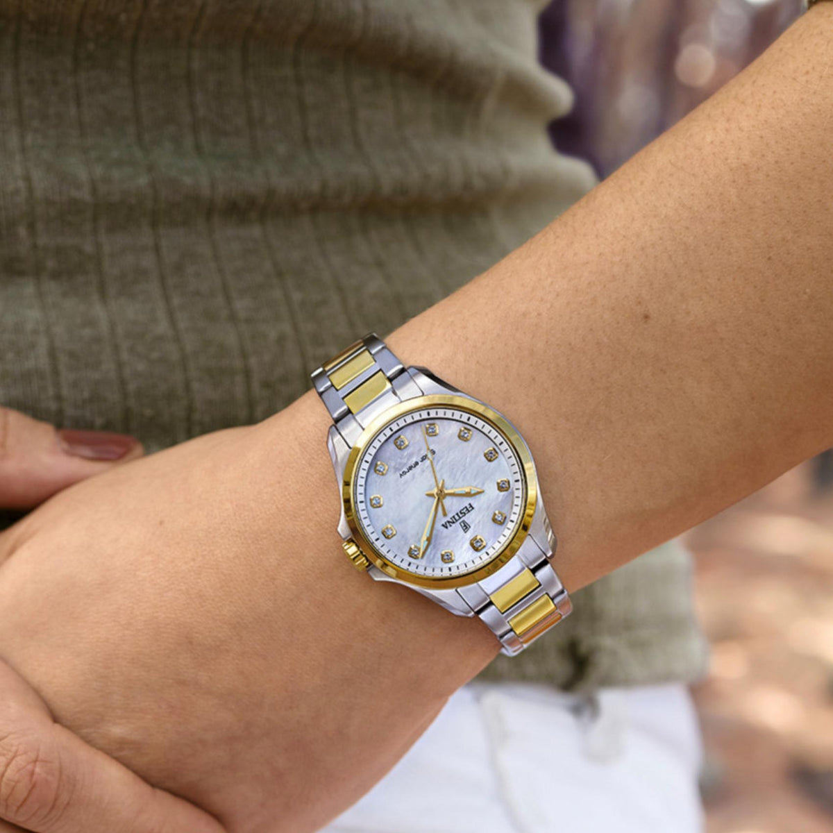 Ρολόι Festina Solar Energy F20655/1 Με Ασημί-Χρυσό Μπρασελέ & Λευκό Καντράν