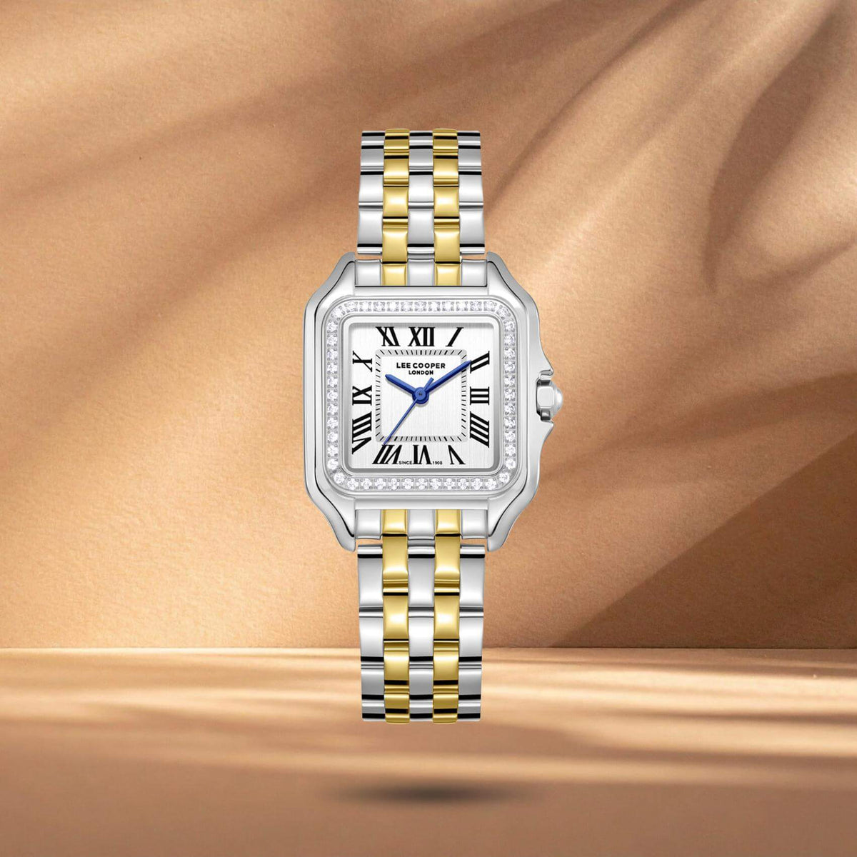 Γυναικείο ρολόι Lee Cooper Ladies LC08398.230 με μπλε δείκτες και κάσα 29 mm σε τετράγωνο σχήμα.