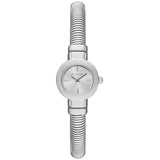 Γυναικείο ρολόι Michael Kors Gramercy MK7529 με ατσάλινο ασημί μπρασελέ και ασημί καντράν 21mm, λήψη που αναδεικνύει τη μίνιμαλ αισθητική και τη λεπτομέρεια του σχεδιασμού.