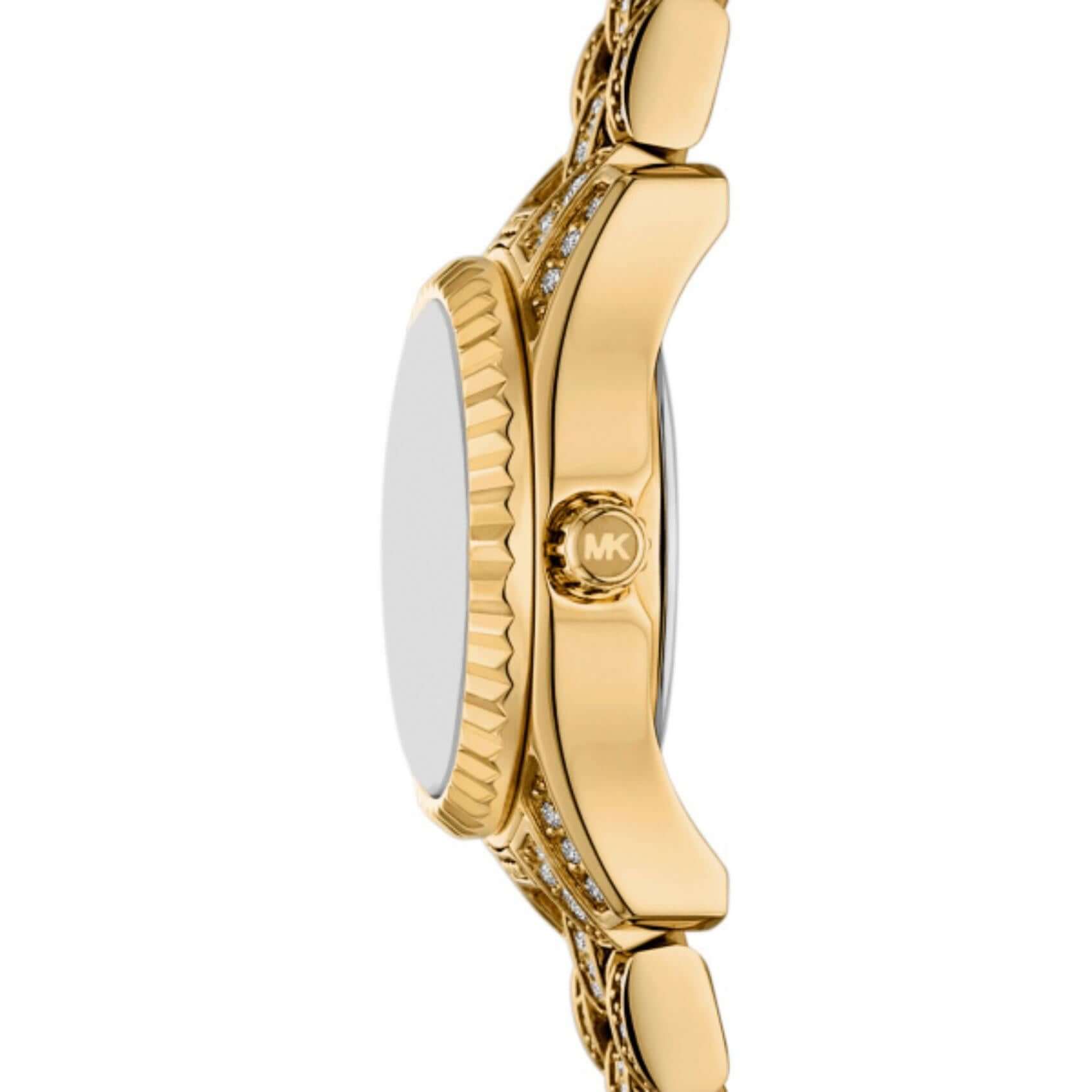 Φωτογραφία του Michael Kors Lexington MK4980 που αναδεικνύει την κάσα 19mm και το χρυσό μπρασελέ από ανοξείδωτο ατσάλι.