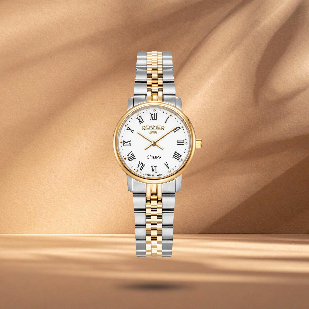 Γυναικείο ρολόι Roamer Classico 971857-48-25-50 με ασημί-χρυσό μπρασελέ και λευκό καντράν 30mm