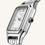 Ρολόι Rosefield Ivy White Silver OCWSSS-OC02 με ασημί μπρασελέ και άσπρο οκτάγωνο καντράν.