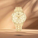 Γυναικείο ρολόι Tommy Hilfiger Gianna 1782751 με καντράν σε χρυσό χρώμα 38mm.