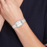 Γυναικείο ρολόι Tommy Hilfiger Mia 1782830 φορεμένο με ασημί ατσάλινο μπρασελέ και ασημί καντράν 23mm.