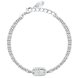 Γυναικείο βραχιόλι Karl Lagerfeld Crystals KLAYC33 από ανοξείδωτο ατσάλι σε ασημί χρώμα με λευκές πέτρες και λογότυπο.