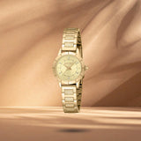 Just Cavalli JC1L412M0055 γυναικείο ρολόι με χρυσό ατσάλινο μπρασελέ, χρυσό καντράν διαμέτρου 26mm και λαμπερά ζιργκόν.