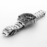Καταδυτικό ρολόι Roamer Pro Diver 200 969845-41-85-20 με ασημί ατσάλινο μπρασελέ, βιδωτή κορώνα και μαύρο καντράν διαμέτρου 43mm.