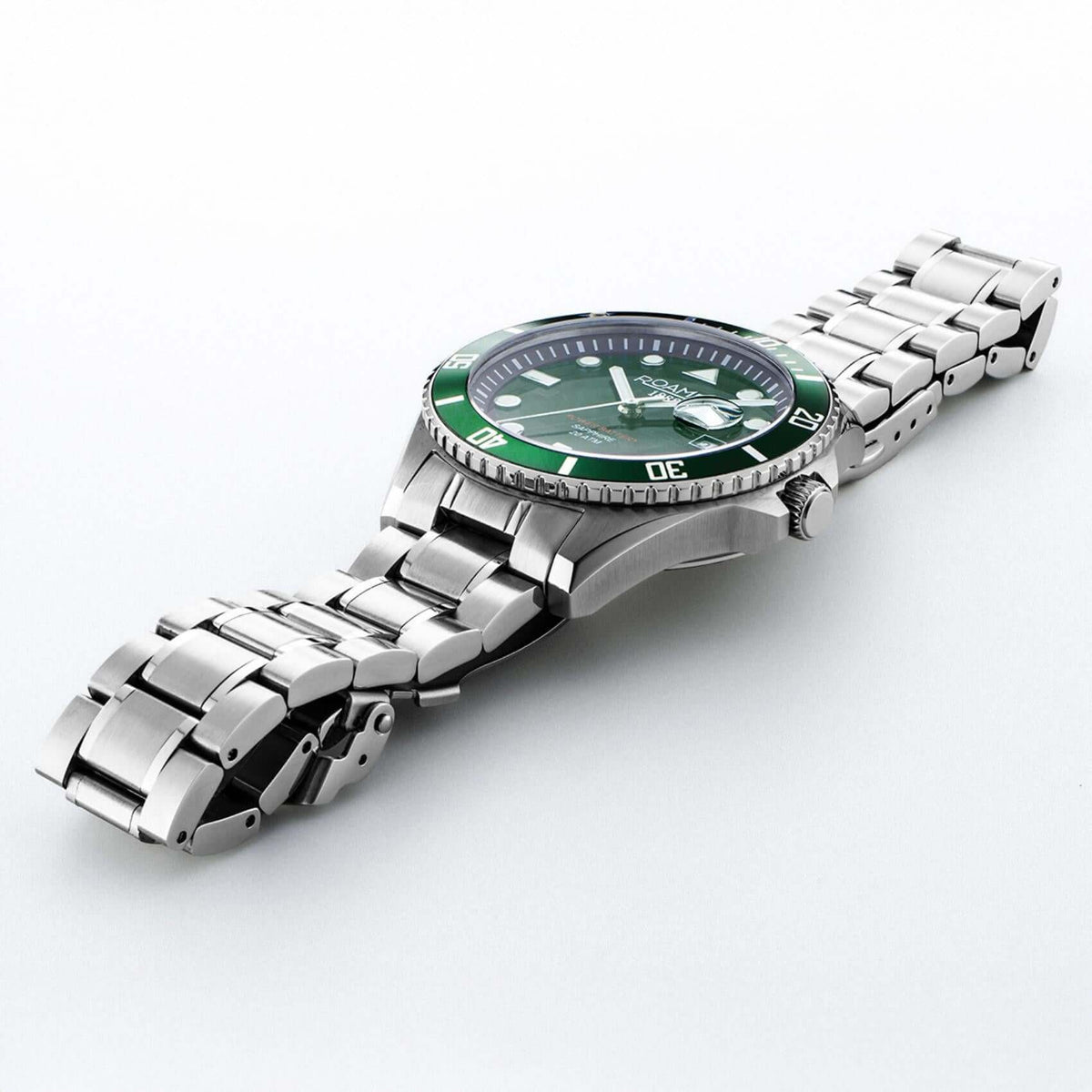 Καταδυτικό ρολόι Roamer Pro Diver 200 969845-41-75-20 με ασημί ατσάλινο μπρασελέ, βιδωτή κορώνα και πράσινο καντράν 43mm.