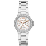 Γυναικείο ρολόι Michael Kors Camille MK7198 με ασημί ατσάλινο μπρασελέ, στρογγυλό άσπρο καντράν με ημερομηνία-ημέρα και στεφάνι 33mm με ζιργκόν.