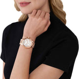 Γυναικείο ρολόι Michael Kors Camille MK7271 χρονογράφος με ροζ χρυσό ατσάλινο μπρασελέ, στρογγυλό άσπρο καντράν με λατινικούς αριθμούς και στεφάνι 43mm.