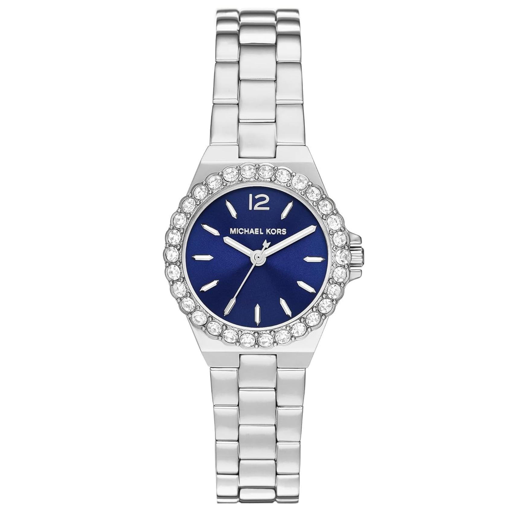 Γυναικείο ρολόι Michael Kors Lennox MK7397 με ασημί ατσάλινο μπρασελέ, μπλε καντράν και στρογγυλό στεφάνι 30mm με ζιργκόν.