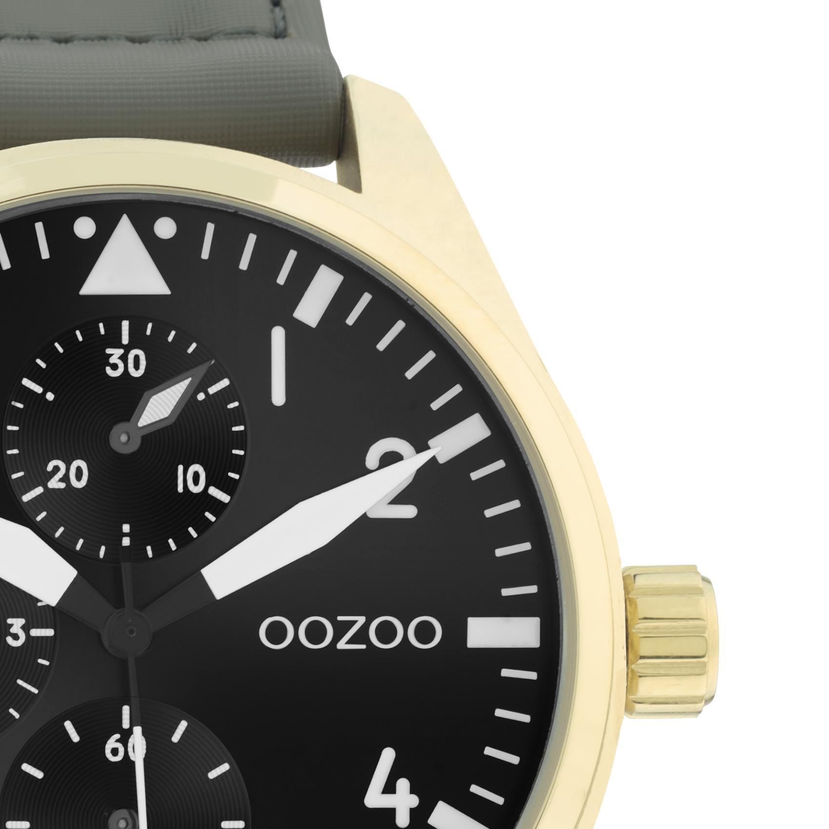 Ρολόι Oozoo C11008 με γκρι δερμάτινο λουράκι ,μαύρο καντράν διαμέτρου 42mm και μηχανισμό μπαταρίας quartz.