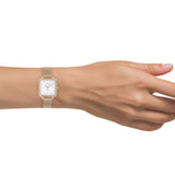 Τετράγωνο ρολόι Oozoo Vintage C10971 με ροζ χρυσό ατσάλινο μπρασελέ,άσπρο καντράν 26x26mm και μηχανισμό μπαταρίας quartz.
