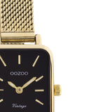 Τετράγωνο ρολόι Oozoo Vintage C10974 με χρυσό ατσάλινο μπρασελέ,μαύρο καντράν 26x21mm και μηχανισμό μπαταρίας quartz.