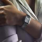 Τετράγωνο ρολόι Raymond Weil Toccata 5925-ST-00300 με ασημί μπρασελέ και άσπρο καντράν μεγέθους 22.6mm x 28.1mm.