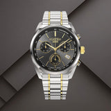 Roamer 993819-47-85-21 Pro Chrono Alexander the Great με δίχρωμο μπρασελέ, μαύρο καντράν 44mm και χρυσές λεπτομέρειες.