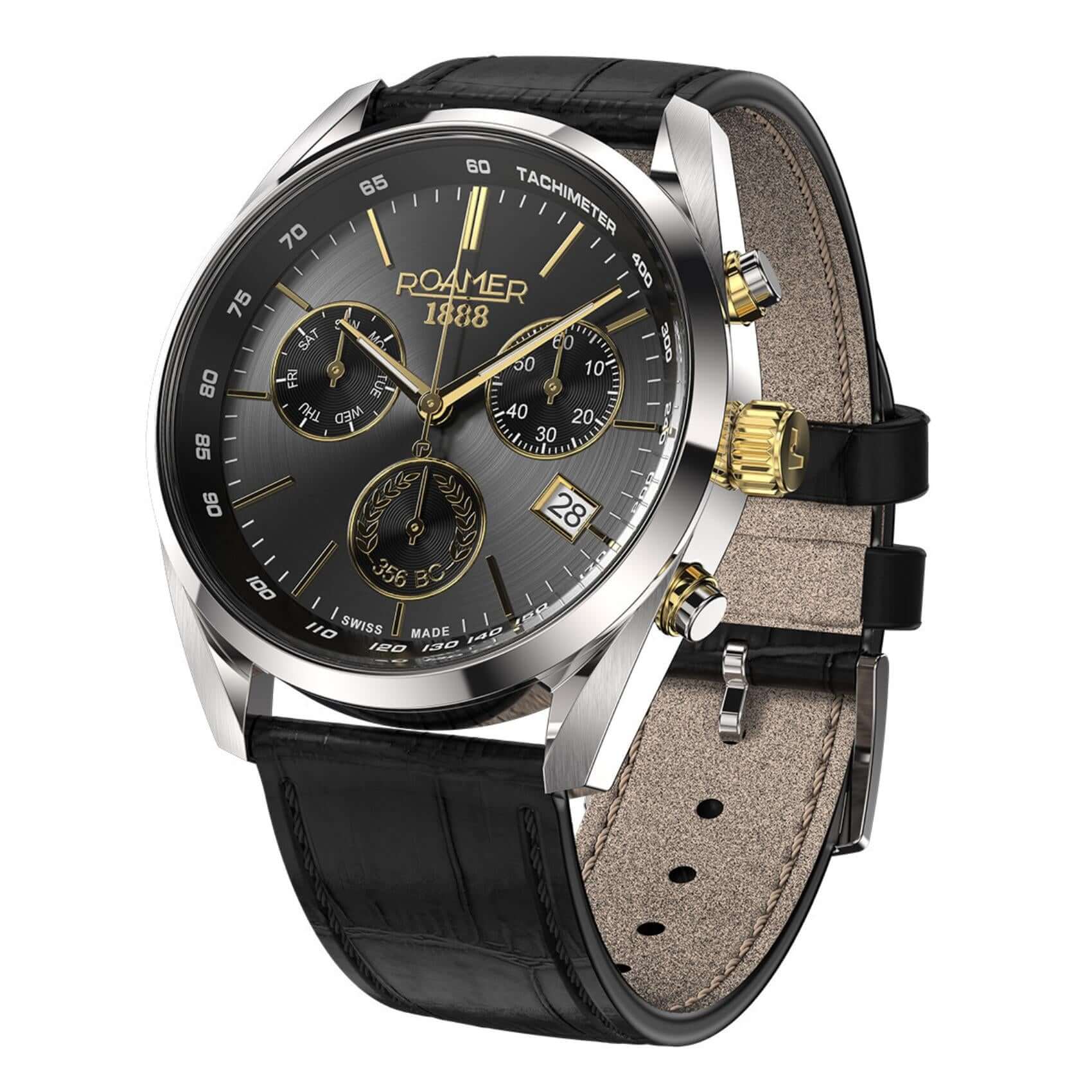 Πλάγια λήψη του Roamer Pro Chrono Alexander the Great 993819-47-85-21 με μαύρο δερμάτινο λουράκι και χρυσή κορώνα.