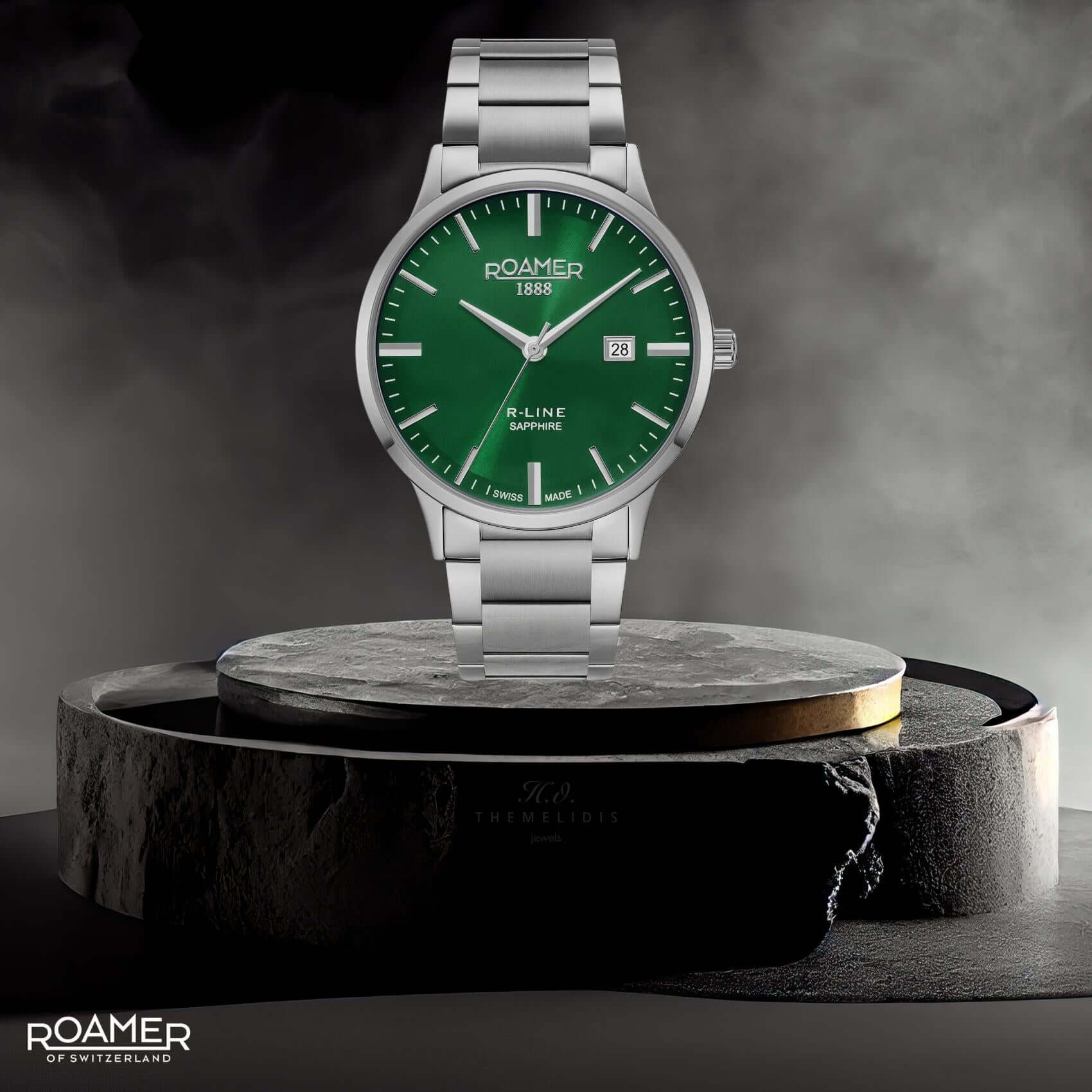 Ανδρικό ρολόι Roamer R-Line Classic  με ασημί ατσάλινο μπρασελέ και πράσινο καντράν διαμέτρου 43mm.