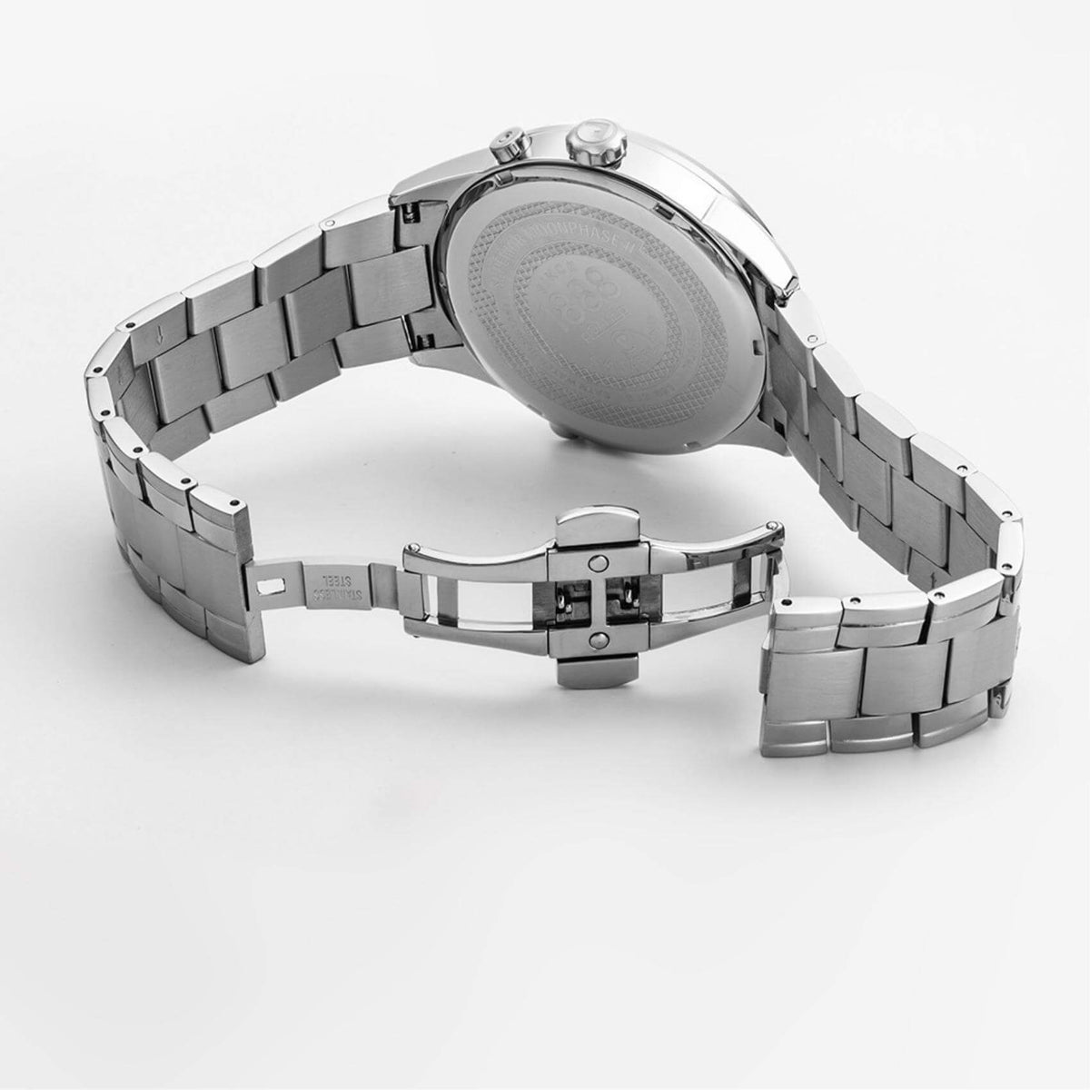Ρολόι Roamer Superior Moonphase II 513821-41-75-50 με ασημί ατσάλινο μπρασελέ, πράσινο καντράν με φάση σελήνης, μηχανισμό μπαταρίας quartz, τζαμάκι από ζαφείρι και στεφάνι διαμέτρου 43mm.