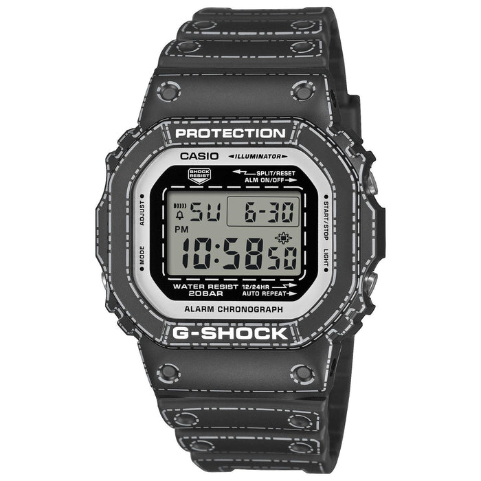 Ρολόι Casio G-Shock DW-5600RGM-1ER με μαύρο καουτσούκ λουράκι και γκρι ψηφιακό καντράν σε τετράγωνο σχήμα.
