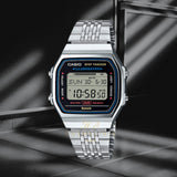 Unisex ρολόι Casio Vintage ABL-100WE-1AEF με μαύρη οθόνη και ασημί ατσάλινο μπρασελέ.