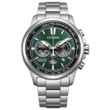 Ρολόι χρονογράφος Citizen Eco-Drive CA4570-88X με ασημί μπρασελέ από τιτάνιο και πράσινο καντράν διαμέτρου 43,5mm.