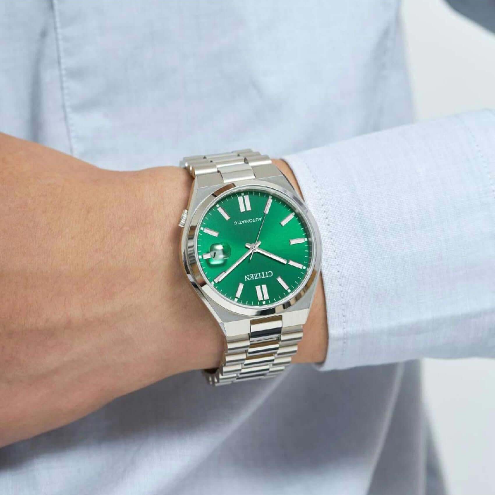 Αυτόματο ρολόι Citizen Tsuyosa NJ0150-81X με ασημί ατσάλινο μπρασελέ και πράσινο καντράν διαμέτρου 40mm και open back μηχανισμό.