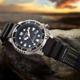 Καταδυτικό ρολόι Citizen Promaster Eco-Drive Divers BN0150-10E με μαύρο καουτσούκ λουράκι και μαύρο καντράν διαμέτρου 44mm.