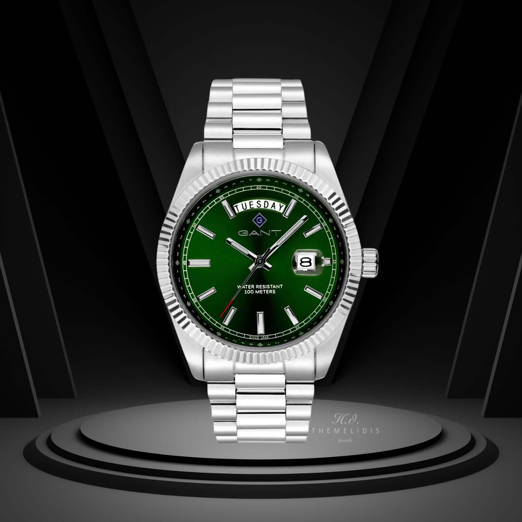 Ρολόι Gant Fairfax G189003 με ασημί ατσάλινο μπρασελέ και πράσινο καντράν διαμέτρου 41mm με ένδειξη ημέρας και ημερομηνίας.