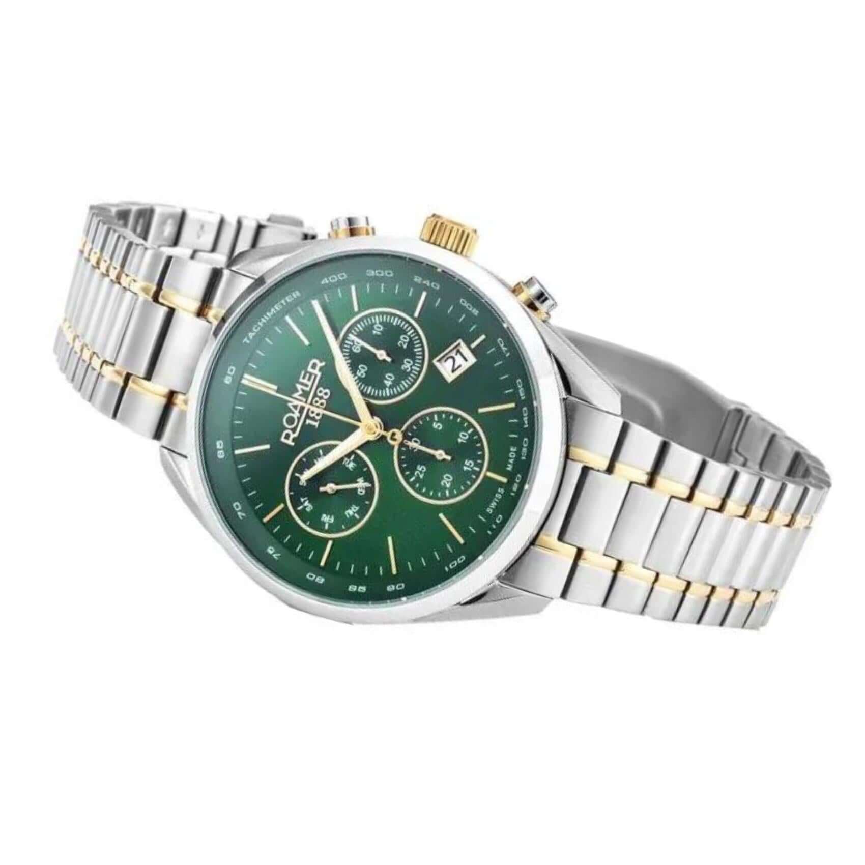 Ρολόι Roamer Pro Chrono 993819-47-75-20 χρονογράφος με δίχρωμο ατσάλινο μπρασελέ σε ασημί-χρυσό χρώμα και στρογγυλό πράσινο καντράν 44mm με ένδειξη ημερομηνίας και ημέρας.