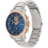 Αντρικό ρολόι Tommy Hilfiger Stewart 1710734 που συνδυάζει ασημί ατσάλινο μπρασελέ και μπλε καντράν διαμέτρου 44mm.