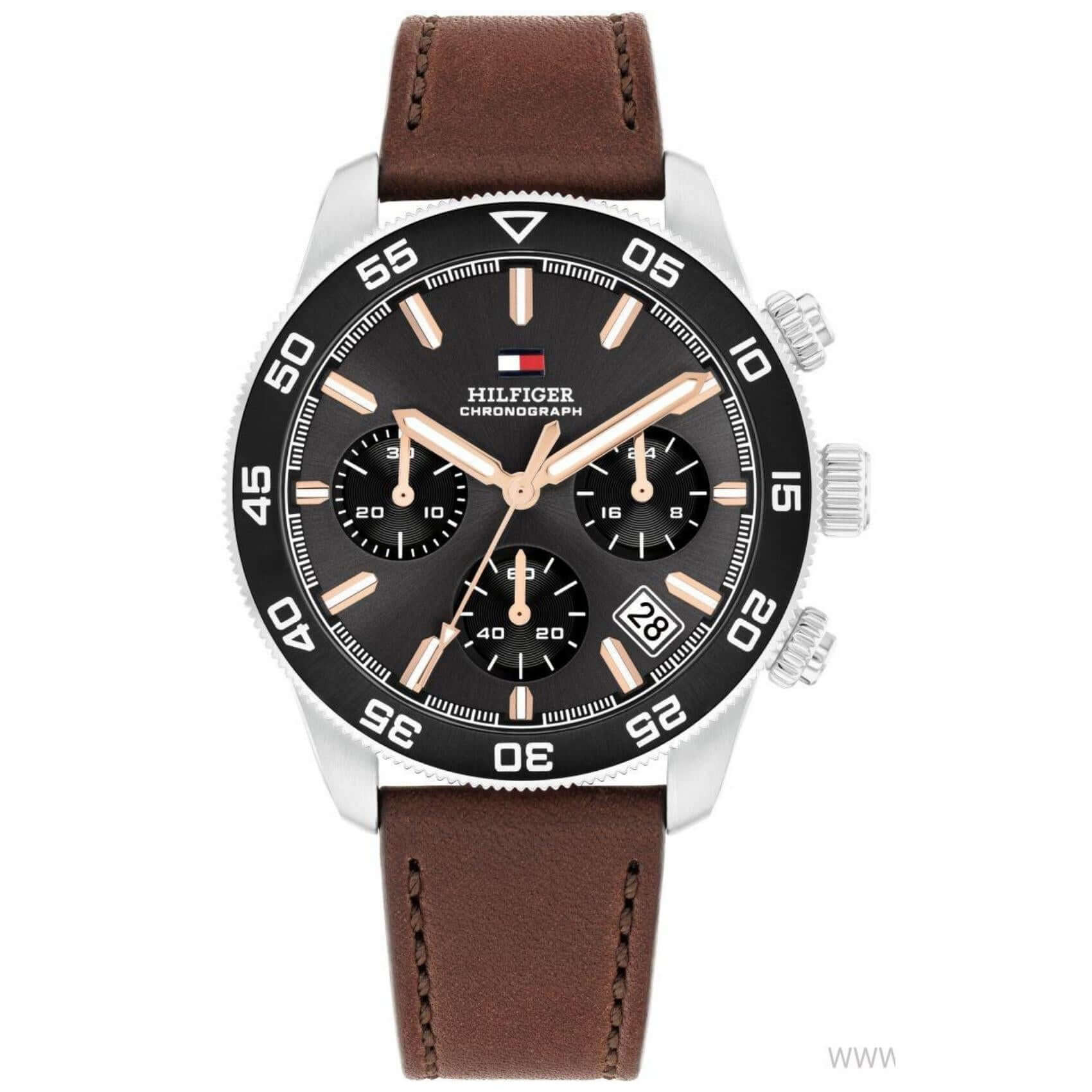 Ρολόι Tommy Hilfiger TH85 1792213 χρονογράφος με καφέ δερμάτινο λουράκι και μαύρο καντράν διαμέτρου 41mm.