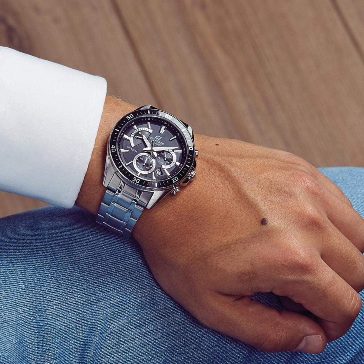 Ρολόι Χρονογράφος Casio Edifice EFR-552D-1AVUEF Με Ασημί Μπρασελέ