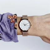 Γυναικείο ρολόι Rosefield Small Edit White Rose 26WR-265 με ροζ χρυσό ατσάλινο μπρασελέ και άσπρο φίλντισι καντράν διαμέτρου 26mm. 