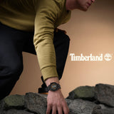 Το Smartwatch Timberland Trail Force S1 TDIGB0064503 φορεμένο με μαύρο λουράκι σιλικόνης.