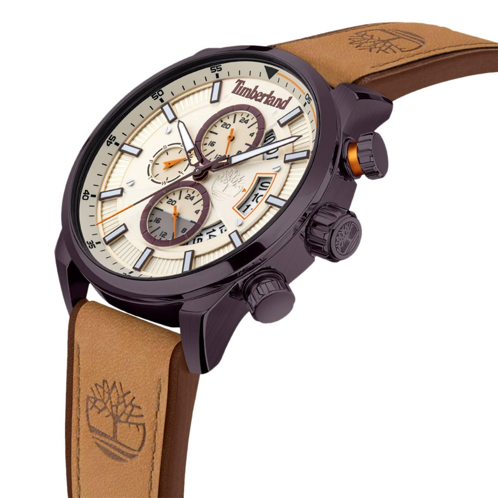Ρολόι Timberland Callahan TDWGF2102604 με ταμπά δερμάτινο λουρί, μπεζ καντράν και κάσα διαμέτρου 46mm με ένδειξη ημερομηνίας και χρονογράφους.