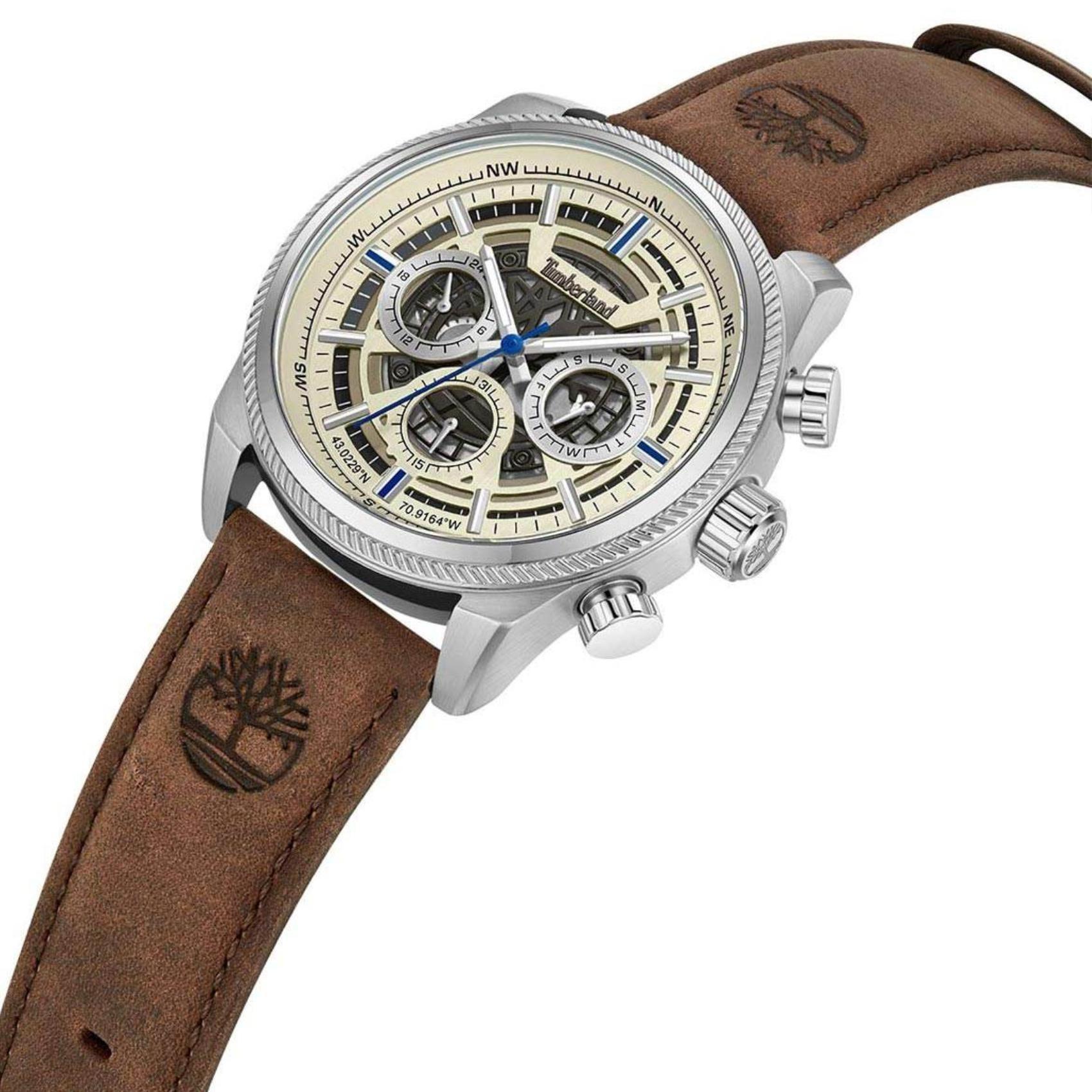 Αντρικό ρολόι Timberland Hadlock TDWGF2200705 με καφέ δερμάτινο λουράκι και μπεζ καντράν διαμέτρου 46mm με ημέρας-ημερομηνία.