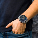 Ανδρικό ρολόι Timberland Henniker II TDWGK2201103 dual time με ασημί ατσάλινο μπρασελέ και μπλε καντράν διαμέτρου 46mm.