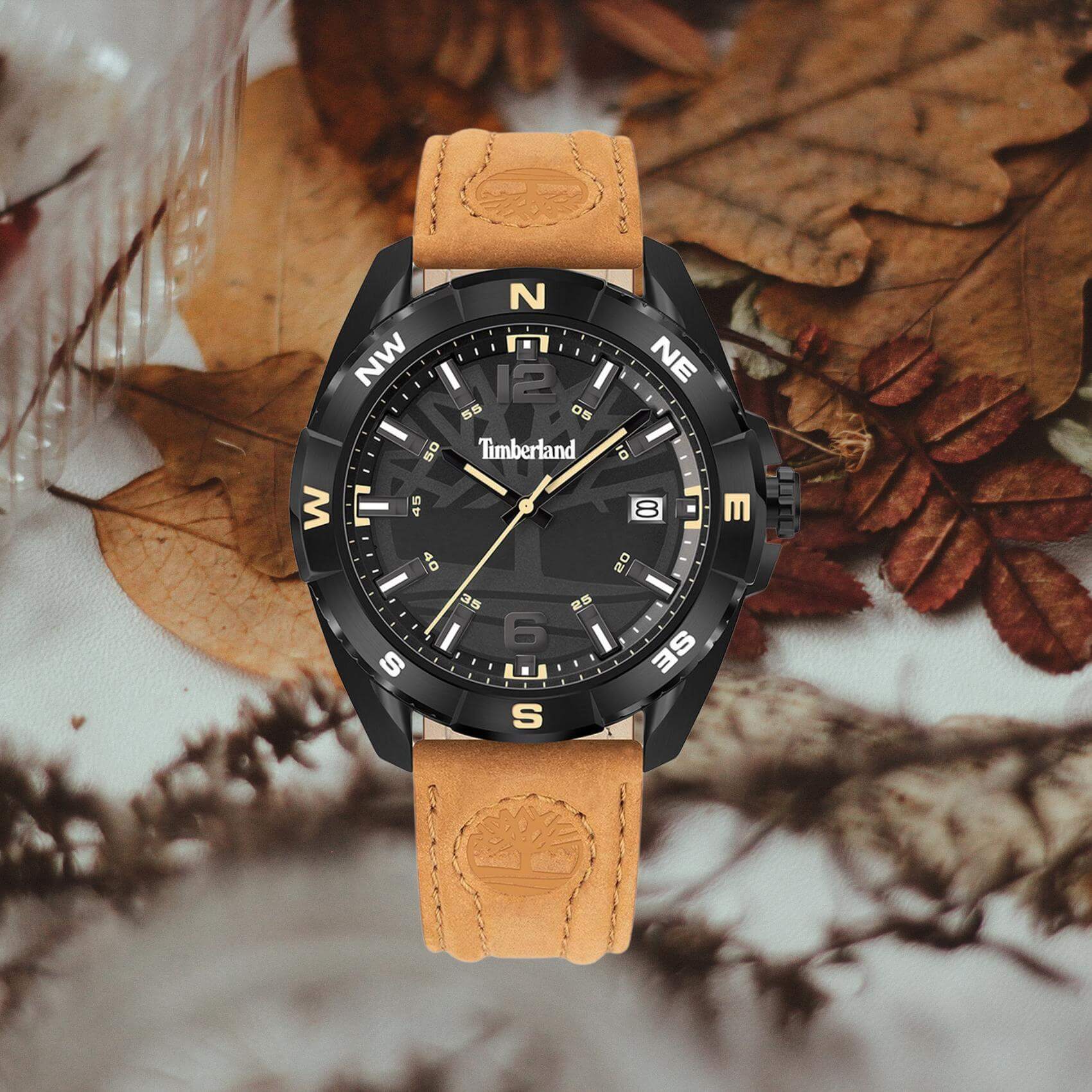 Αντρικό ρολόι Timberland Milinocket TDWGB2202101 με καφέ δερμάτινο λουράκι και μαύρο καντράν διαμέτρου 44mm με ημερομηνία.