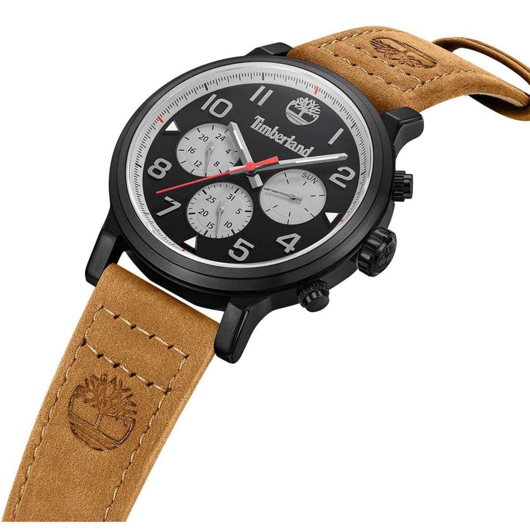 Αντρικό ρολόι Timberland Pancher TDWGF0028902 με ταμπά δερμάτινο λουράκι και μαύρο καντράν διαμέτρου 46mm με ημερομηνία και ημέρα.