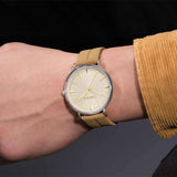 Αντρικό ρολόι Timberland Ripton TDWGA0029201 με ταμπά δερμάτινο λουράκι και μπεζ καντράν διαμέτρου 42mm.