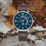 Αντρικό ρολόι χρονογράφος Timberland Saunderstown Tdwgb2182701 με καφέ δερμάτινο λουράκι και μπλε καντράν διαμέτρου 43mm.