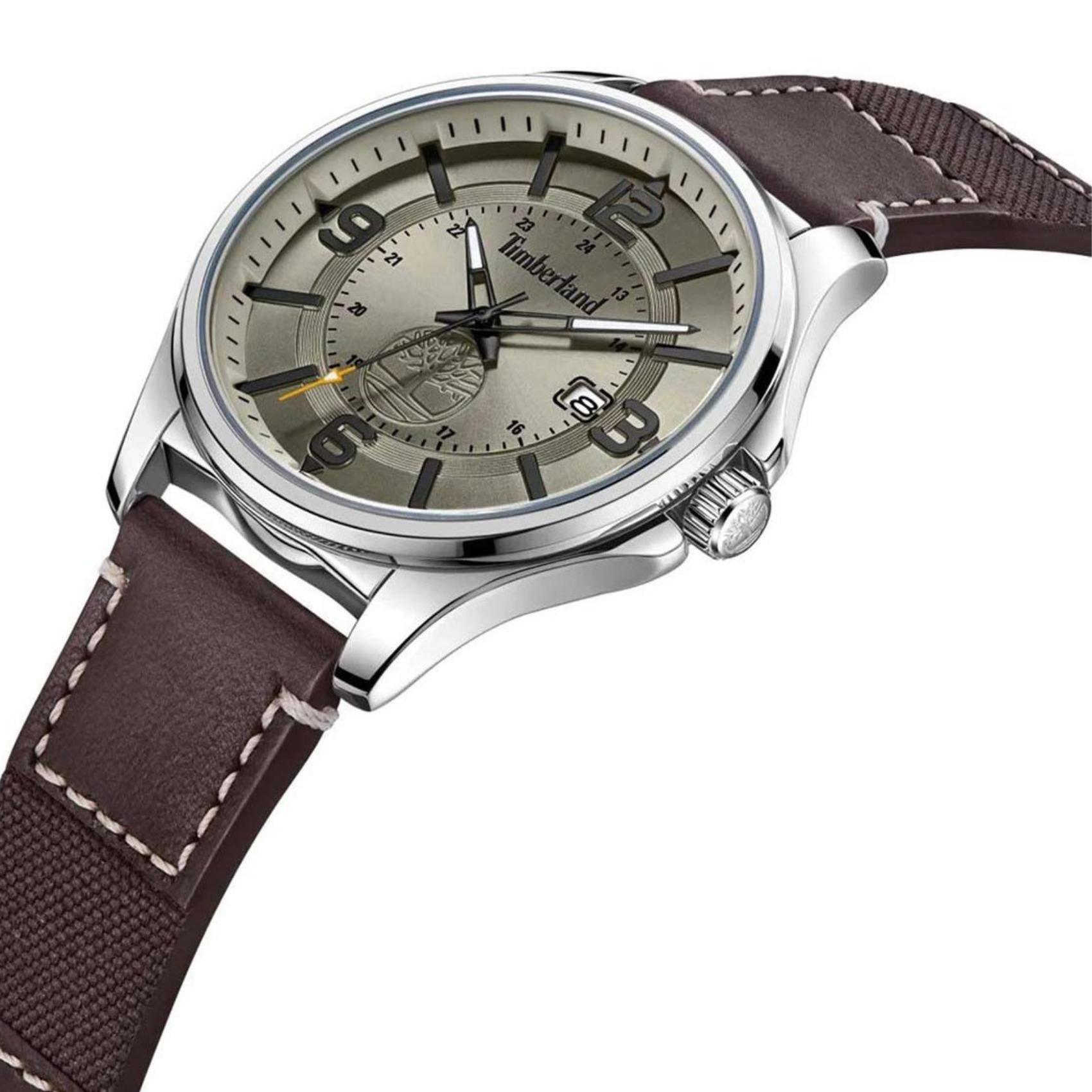Αντρικό ρολόι Timberland Tyngsborough TDWGB2183002 με καφέ δερμάτινο λουράκι και γκρι καντράν διαμέτρου 45mm.